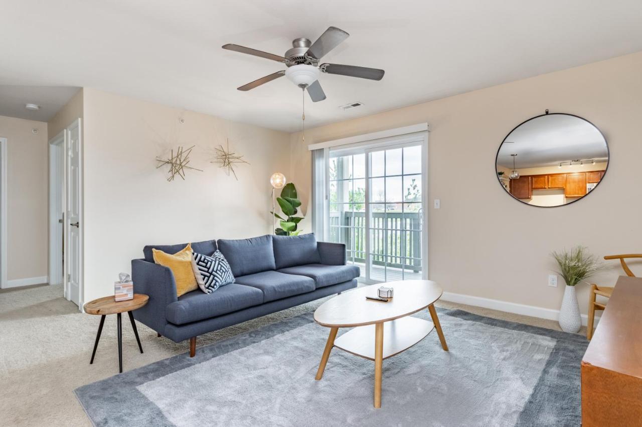 Contemporary Stay In Central Peoria Buitenkant foto